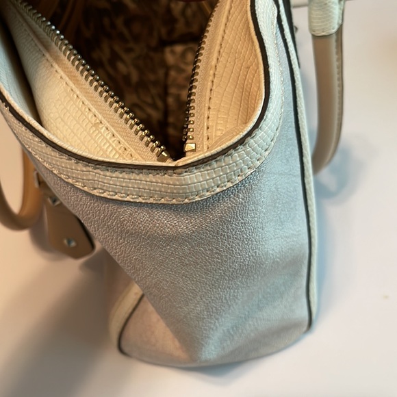 Guess Large Shoulder Handbag - Picture 13 of 14